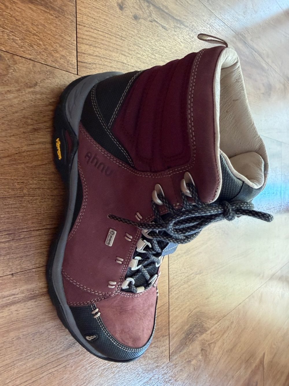 AHNU Montara Hiking Boots - Picture 2 of 7